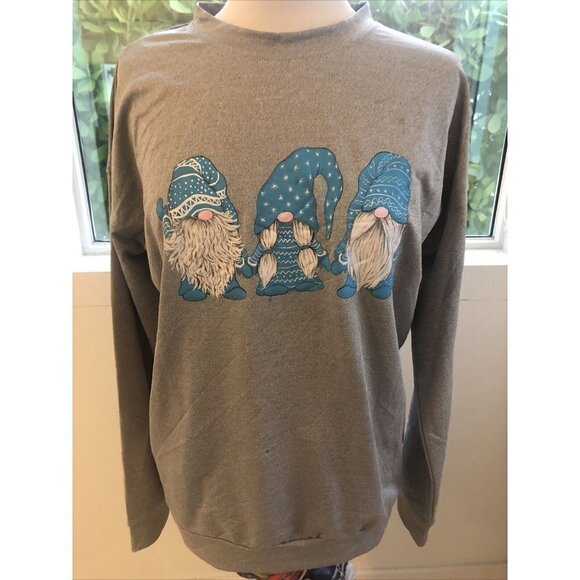 Ladies Gray three Gnome In Winter Sweatshirt.  Size XL - Picture 1 of 5